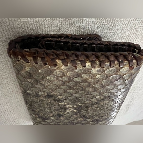 Rattlesnake and Leather Tri Fold Wallet - Picture 3 of 10